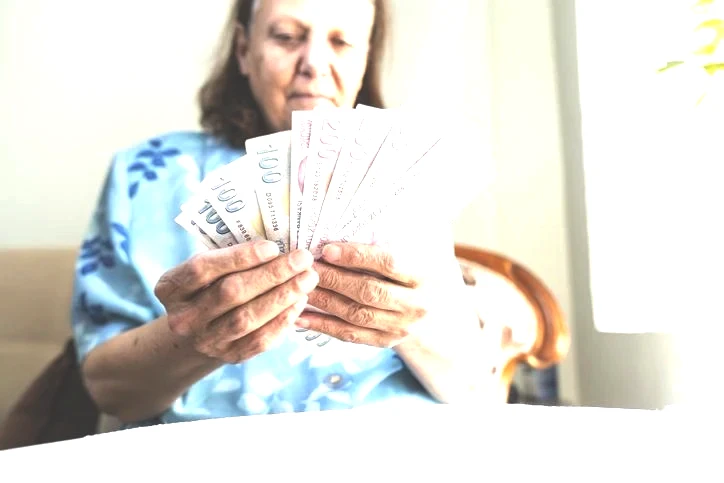 IBAN'dan 200 bin TL'ye kadar gönderimlerde yeni şart! 1 Ocak'ta resmen başlıyor yapmazsanız para karşıya gitmez - Resim: 13