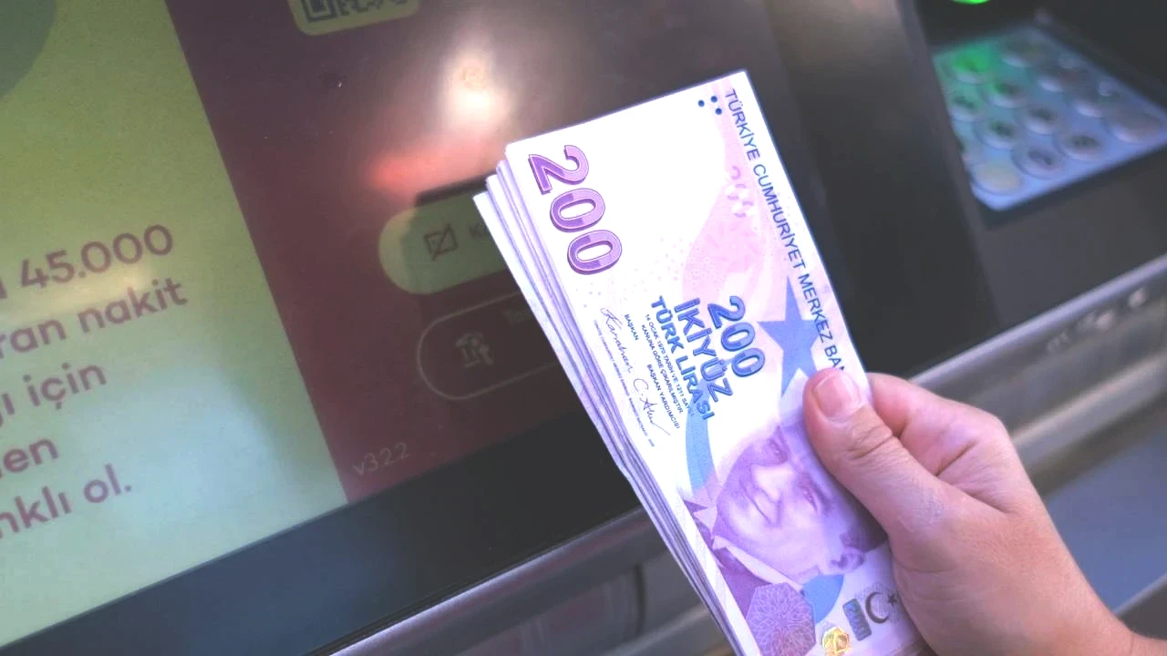 Atm Lerden Yapilan Para Yatirma Islemlerinde Limitler Dusuruldu