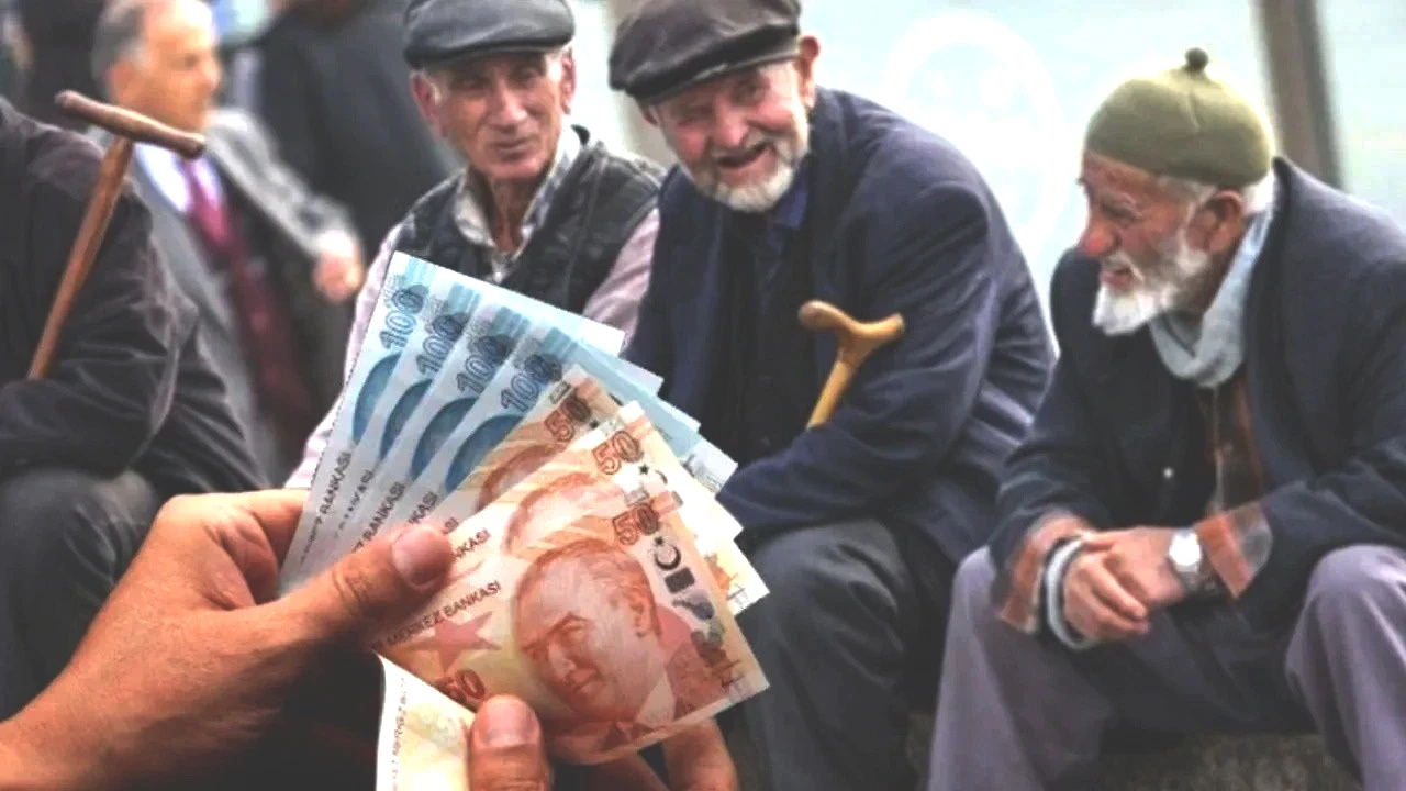 2026 emekli zammı netleşiyor: İşte en düşük emekli maaşı için 5 farklı zam tablosu - Sayfa 10