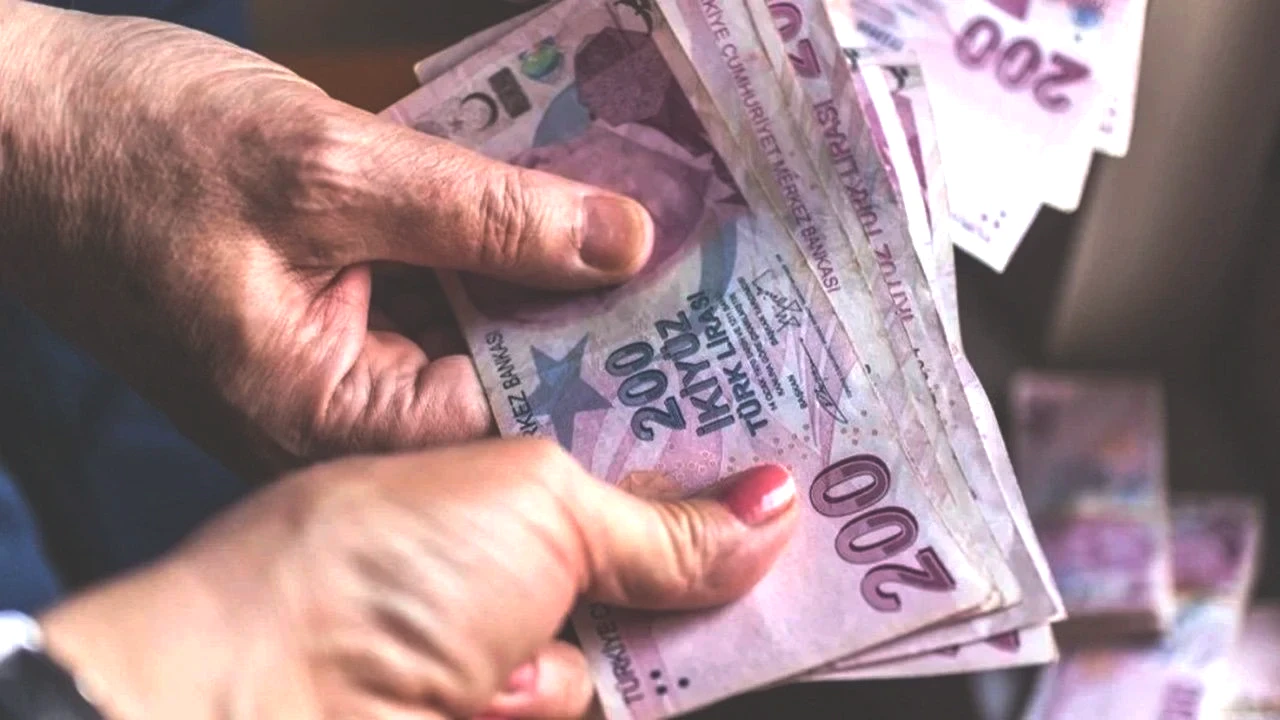 2026 emekli zammı netleşiyor: İşte en düşük emekli maaşı için 5 farklı zam tablosu - Sayfa 14