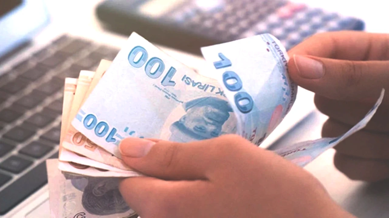 Emekli Maaşlarına Yönveren Zam Tahminleri! SSK, BAĞ-KUR ve Memur Emeklileri İçin Beklentiler Burada!